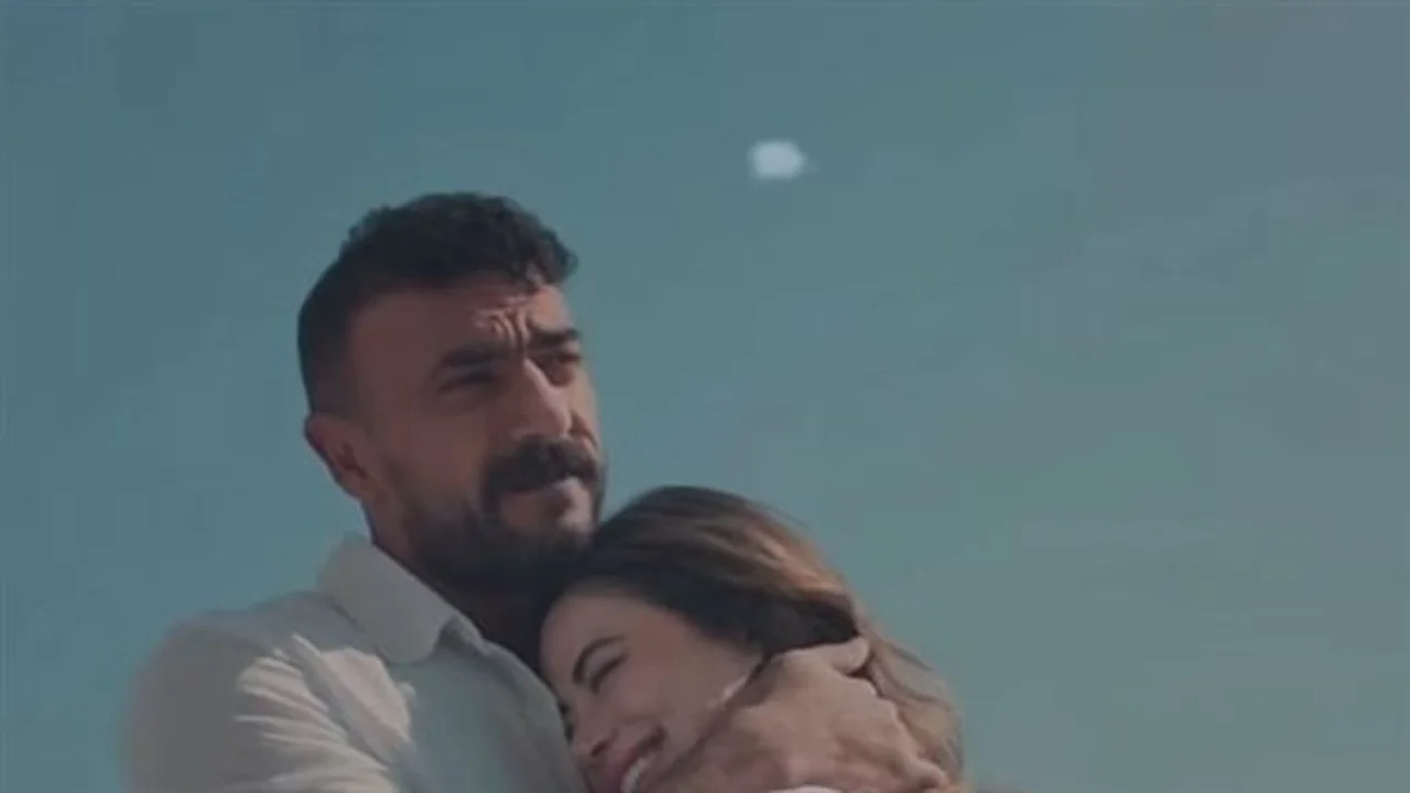 مشهد رومانسي.. أحمد العوضي ويارا السكري يثيران الجدل في علي كلاي